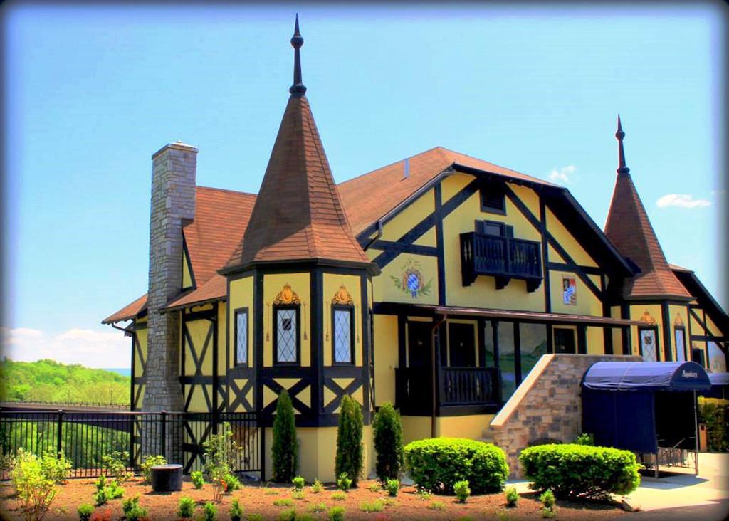 Bavarian Inn シェパーズタウン エクステリア 写真