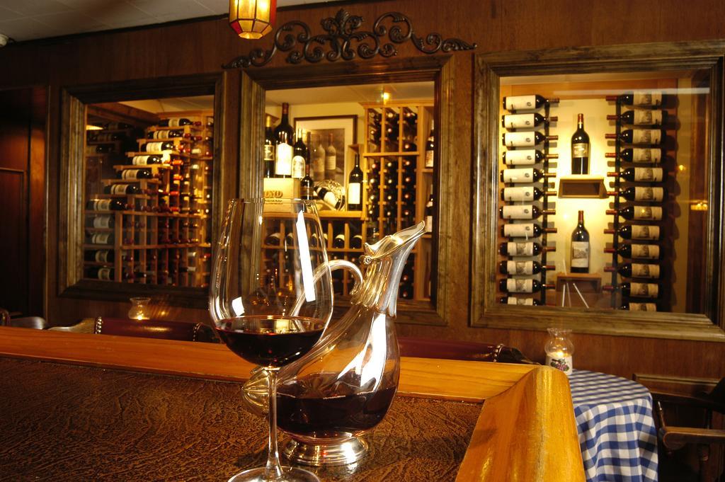 Bavarian Inn シェパーズタウン エクステリア 写真